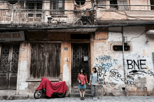 Beautiful places to take photos in Hanoi when traveling