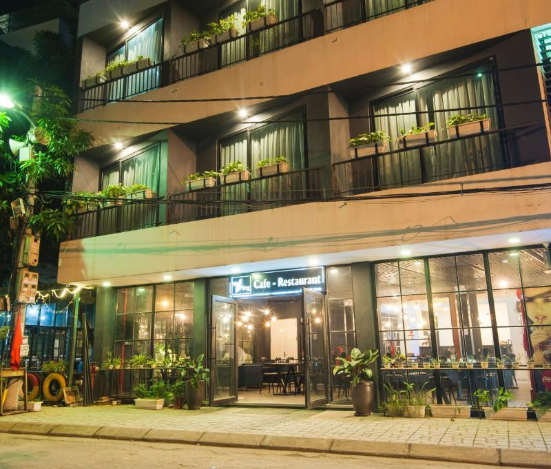 Ping Hotel - Hotel near the venue of Anh Trai Say Hi Concert 3