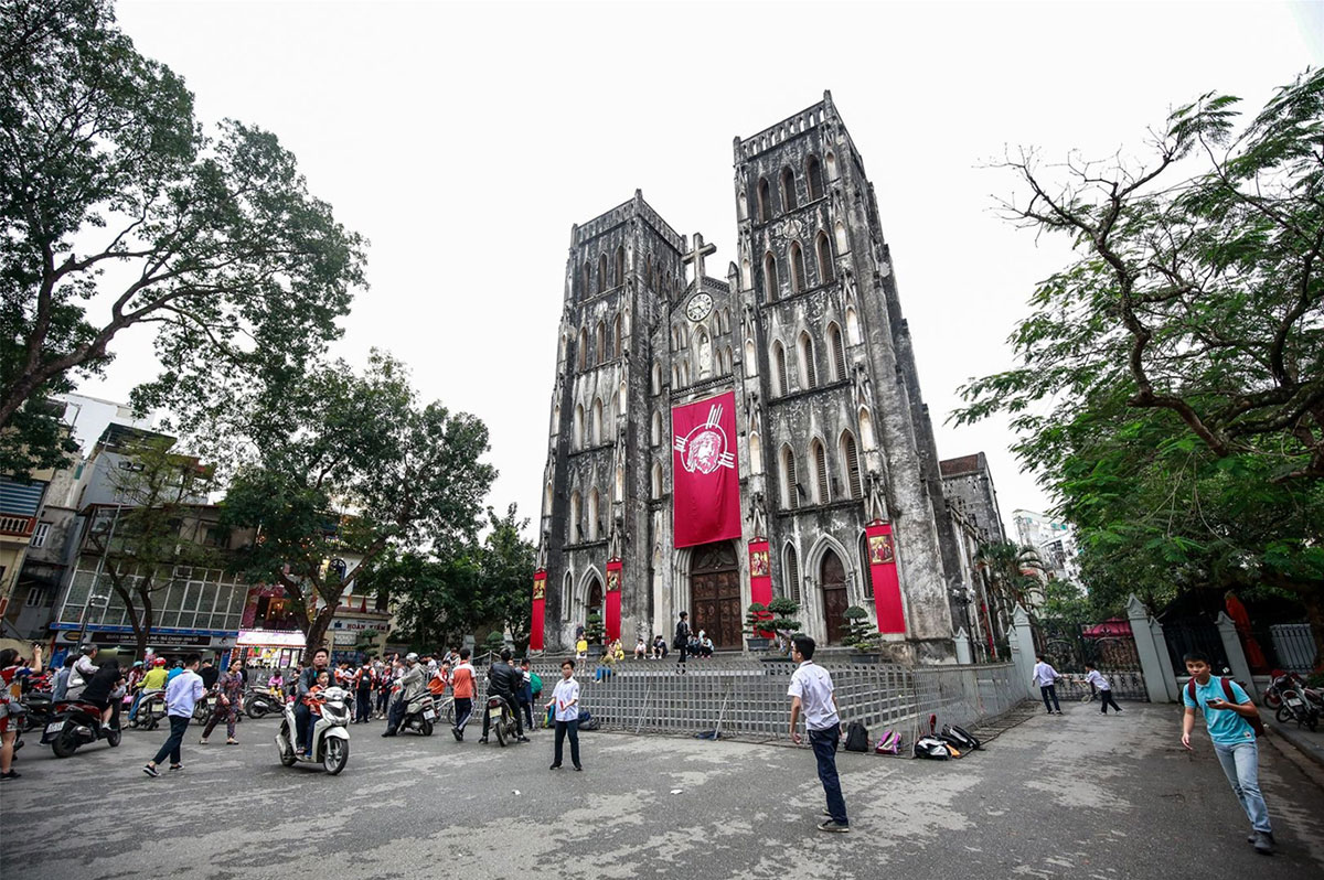 하노이에서 유명한 곳은 어디인가요?